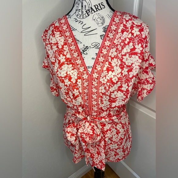 Max Studio Floral Red Women's Top Size Large - Picture 1 of 12